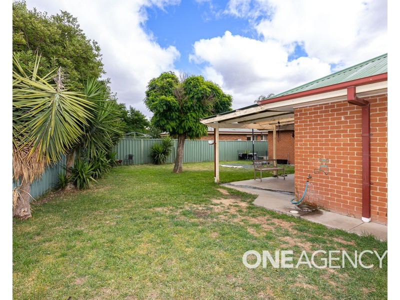 32 YENTOO DRIVE, Glenfield Park NSW 2650