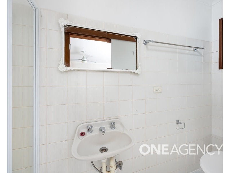 2 MELKIN AVENUE, Glenfield Park NSW 2650