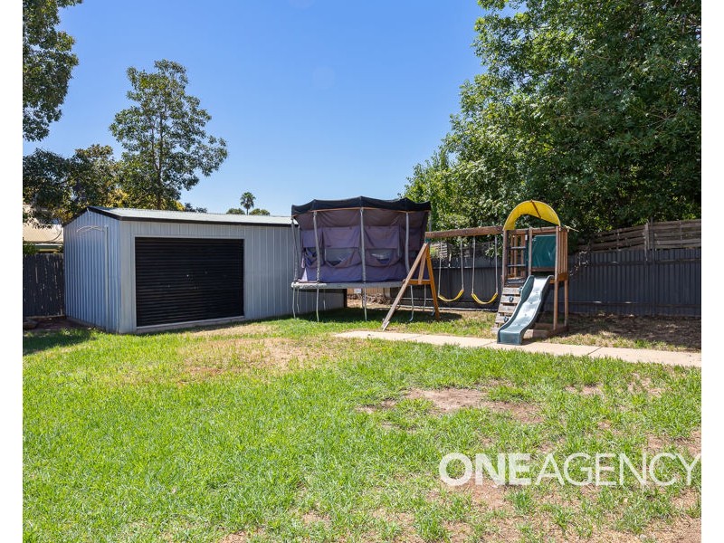 18 BEREMBEE ROAD, Bourkelands NSW 2650