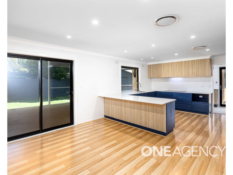 15 JACARANDA DRIVE, Lake Albert NSW 2650