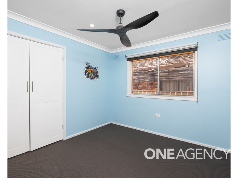 15 JACARANDA DRIVE, Lake Albert NSW 2650