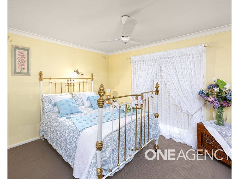 1 HAWKES PLACE, Tolland NSW 2650