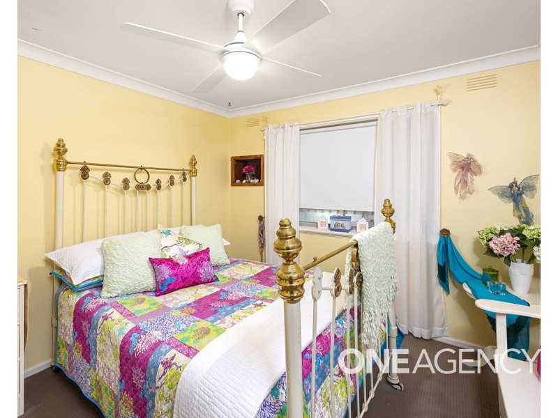 1 HAWKES PLACE, Tolland NSW 2650