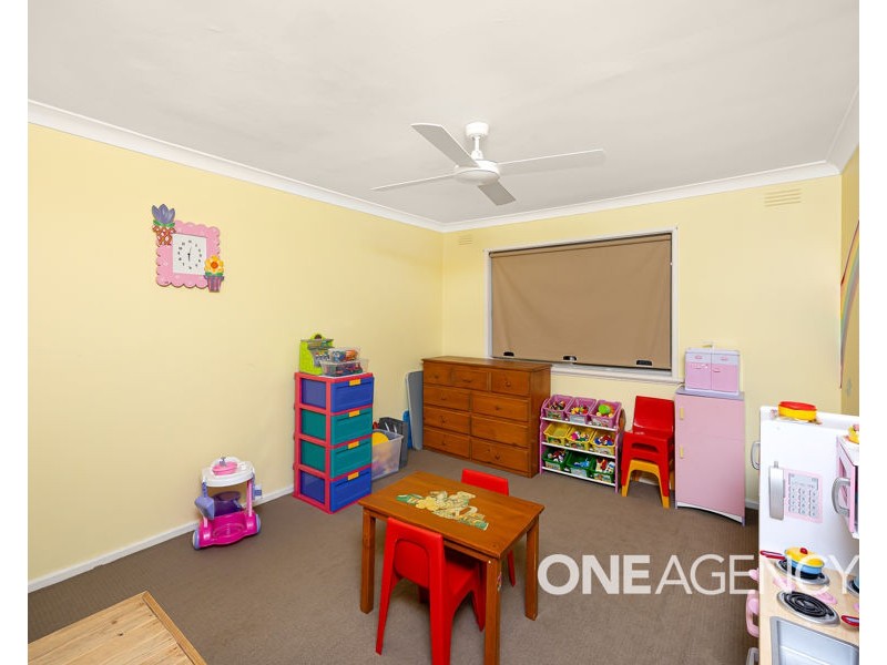 1 HAWKES PLACE, Tolland NSW 2650