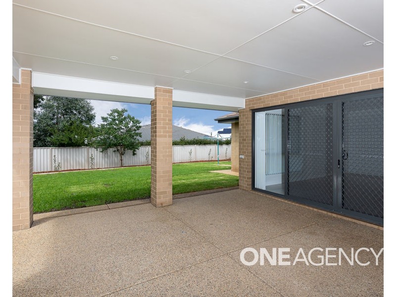 21 WELLINGTON AVENUE, Tatton NSW 2650