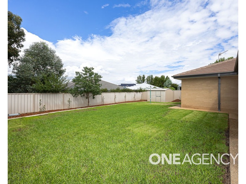 21 WELLINGTON AVENUE, Tatton NSW 2650