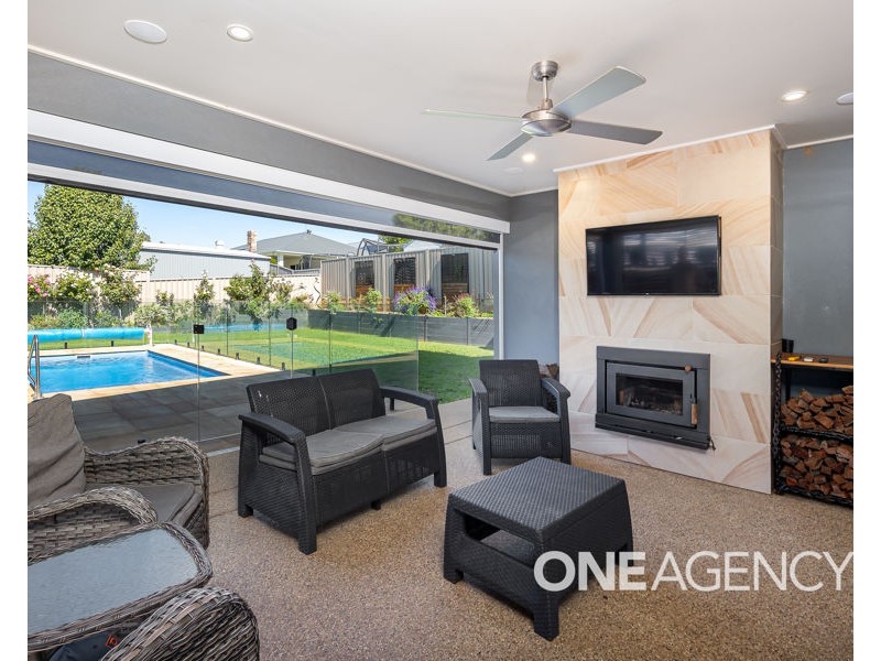 3 ANSETT STREET, Lloyd NSW 2650