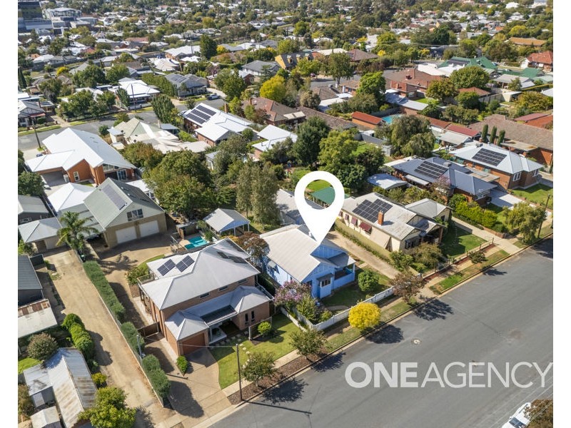 35 WOODEN STREET, Turvey Park NSW 2650