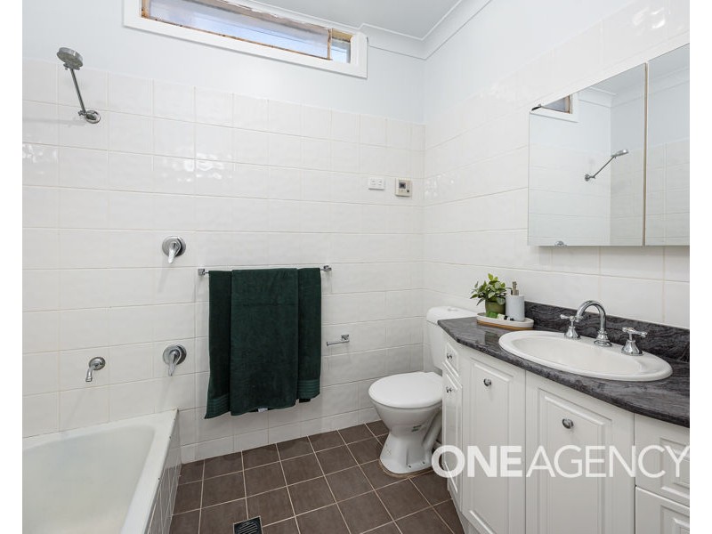 334 LAKE ALBERT ROAD, Kooringal NSW 2650