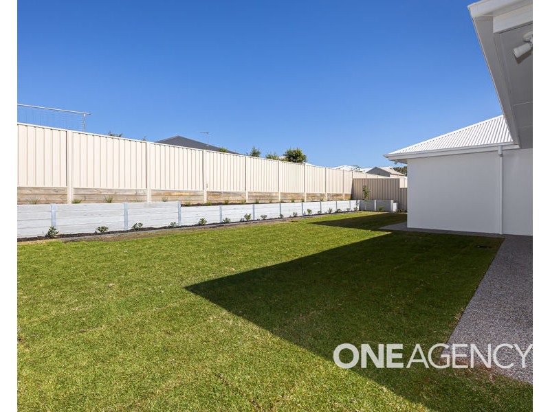 14 BURT STREET, Gobbagombalin NSW 2650