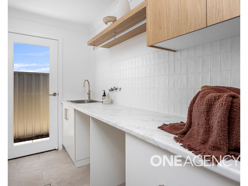 3 LAWRENCE AVENUE, Gobbagombalin NSW 2650