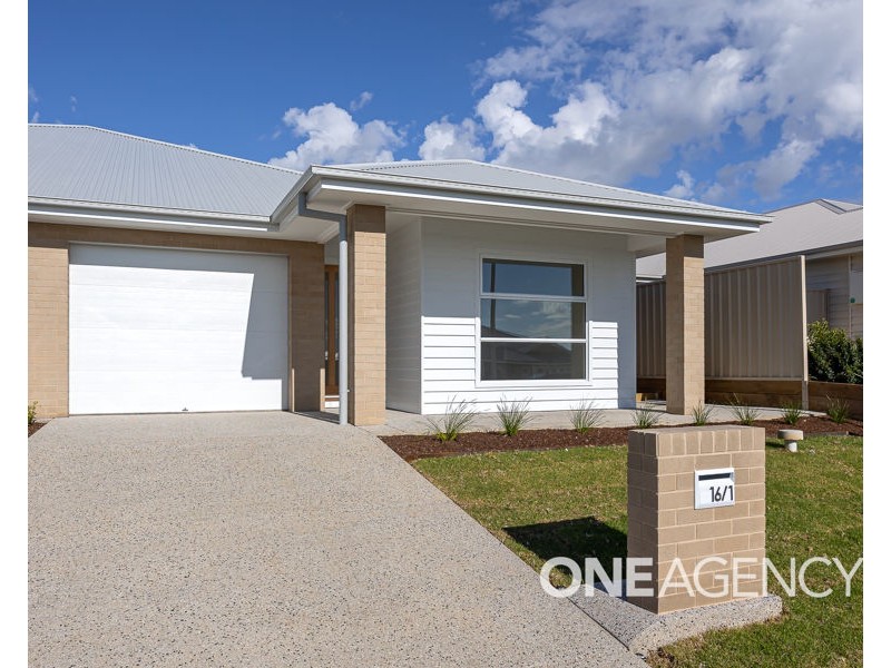 1/16 LAWRENCE AVENUE, Gobbagombalin NSW 2650