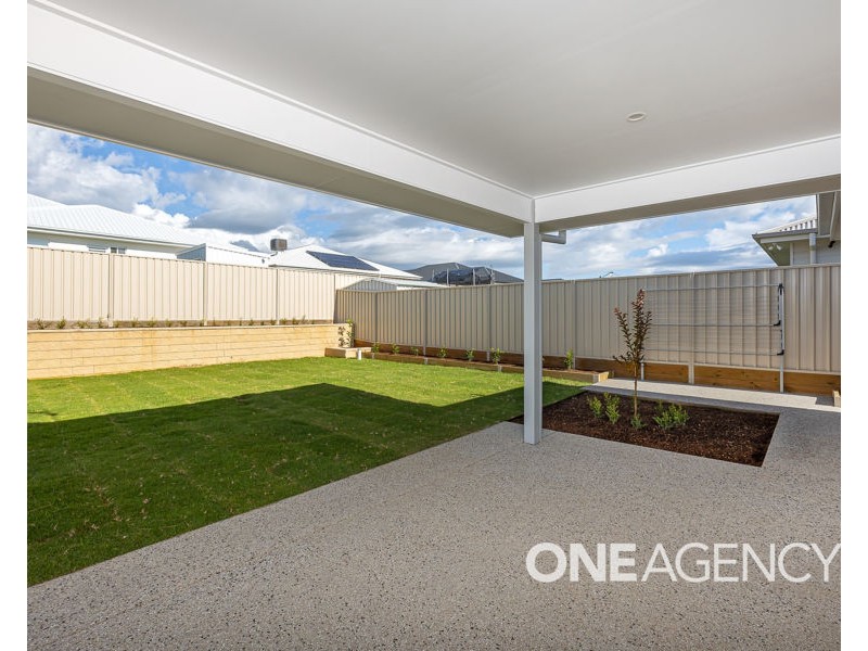 1/16 LAWRENCE AVENUE, Gobbagombalin NSW 2650