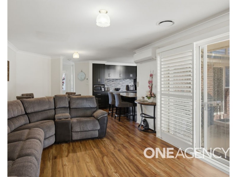6 WOOMERA PLACE, Glenfield Park NSW 2650