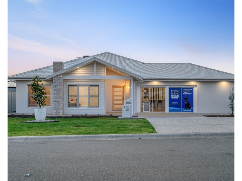 240 MUTTAMA PARADE, Gobbagombalin NSW 2650