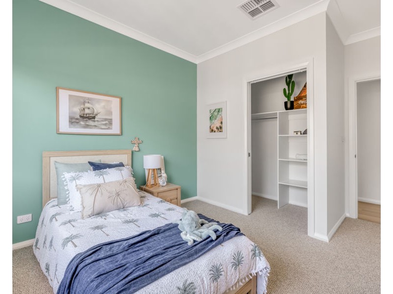 240 MUTTAMA PARADE, Gobbagombalin NSW 2650