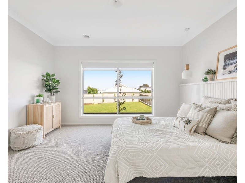 240 MUTTAMA PARADE, Gobbagombalin NSW 2650