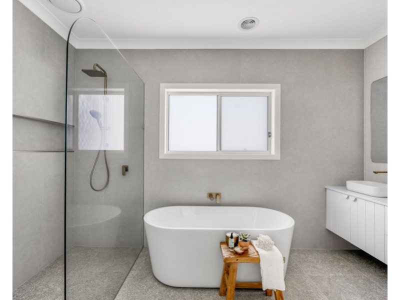 240 MUTTAMA PARADE, Gobbagombalin NSW 2650