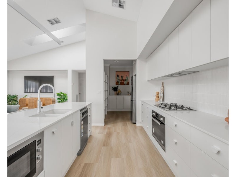 240 MUTTAMA PARADE, Gobbagombalin NSW 2650
