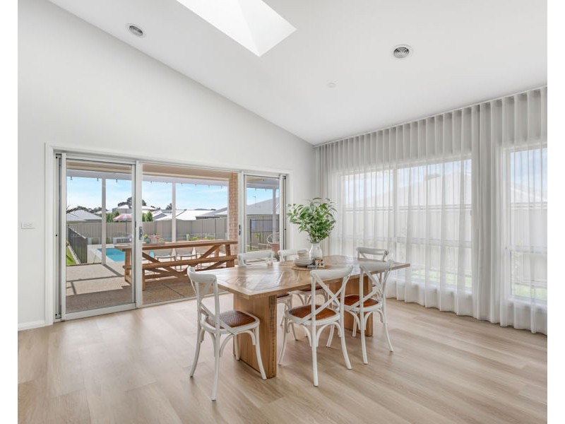 240 MUTTAMA PARADE, Gobbagombalin NSW 2650