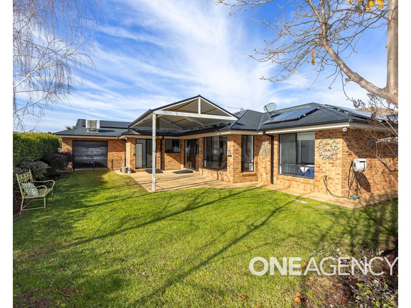 37 BEDERVALE STREET, Bourkelands NSW 2650