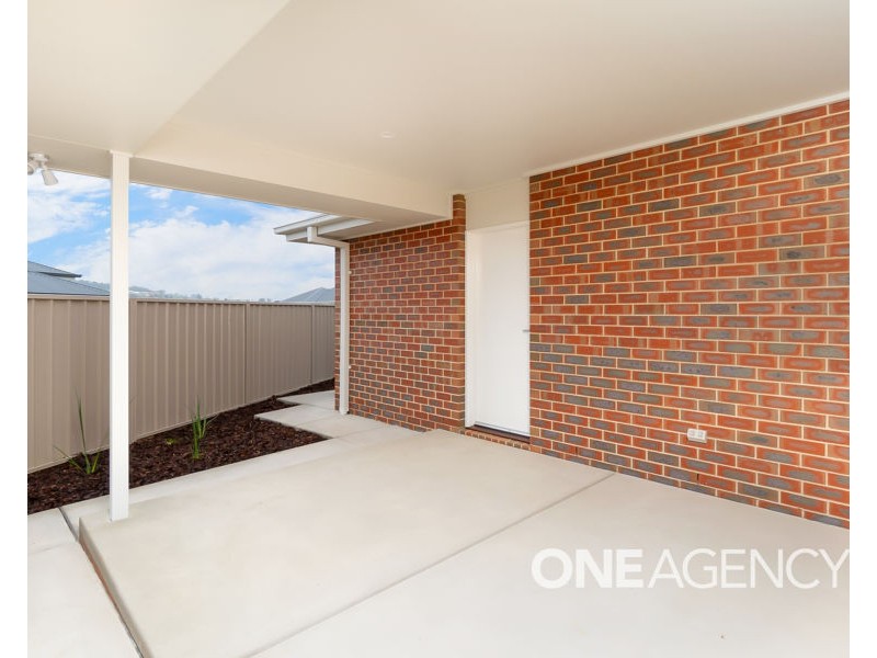 20 BEETSON STREET, Boorooma NSW 2650