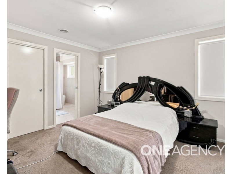 10 CHANG AVENUE, Lloyd NSW 2650