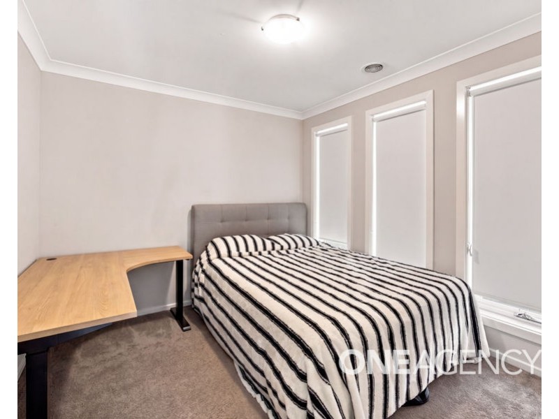 10 CHANG AVENUE, Lloyd NSW 2650