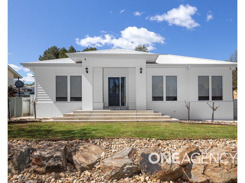 1 MIMOSA STREET, Coolamon NSW 2701