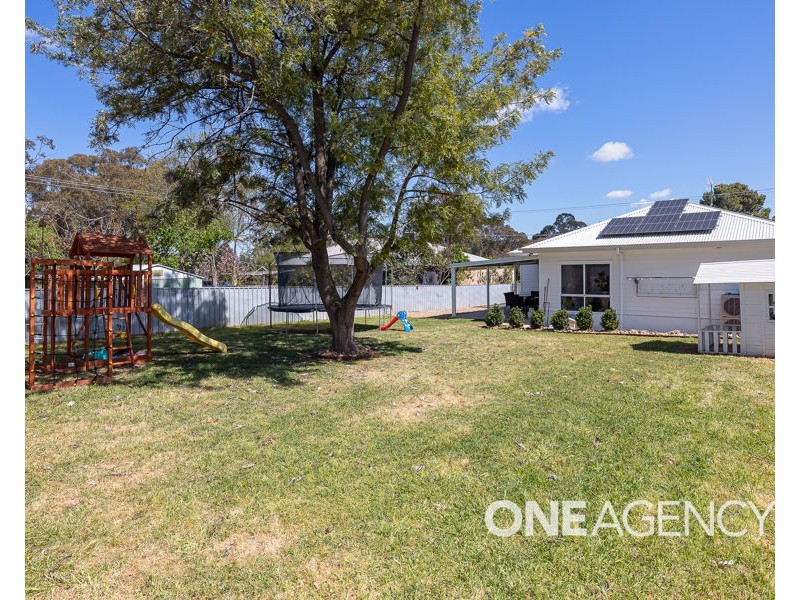 1 MIMOSA STREET, Coolamon NSW 2701