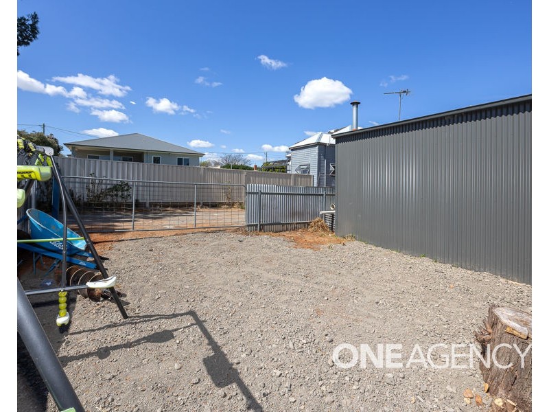1 MIMOSA STREET, Coolamon NSW 2701