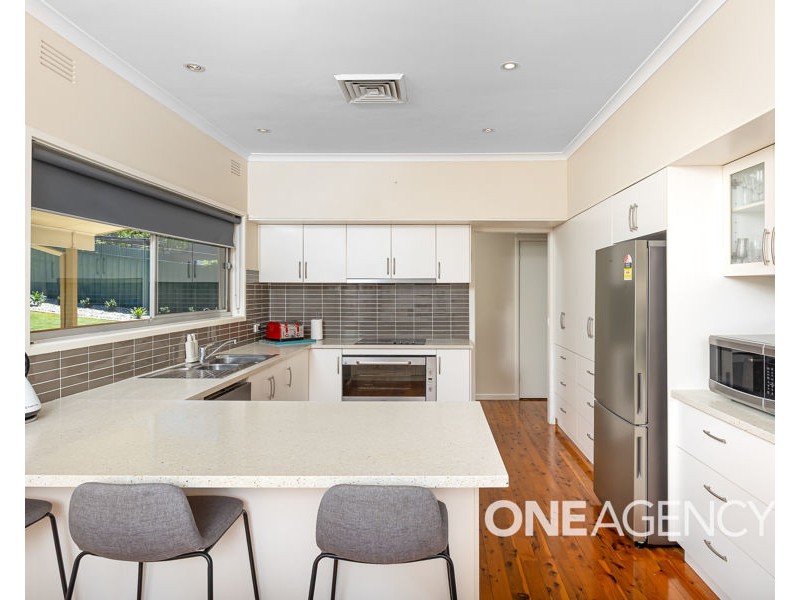 8 WILKS AVENUE, Kooringal NSW 2650