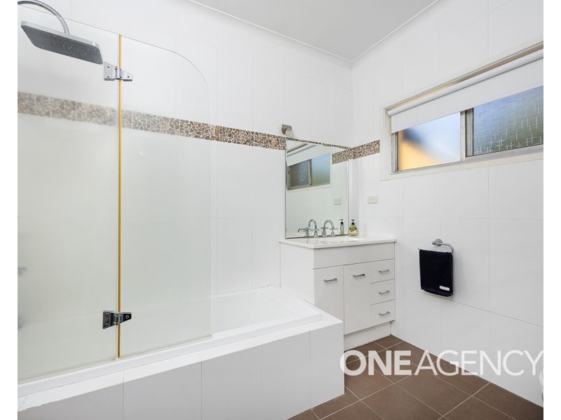 8 WILKS AVENUE, Kooringal NSW 2650