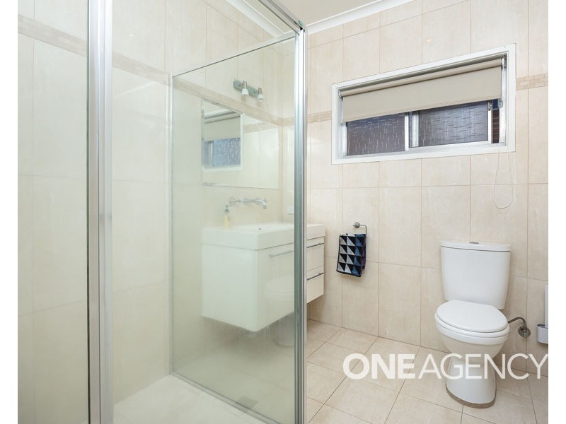 8 WILKS AVENUE, Kooringal NSW 2650