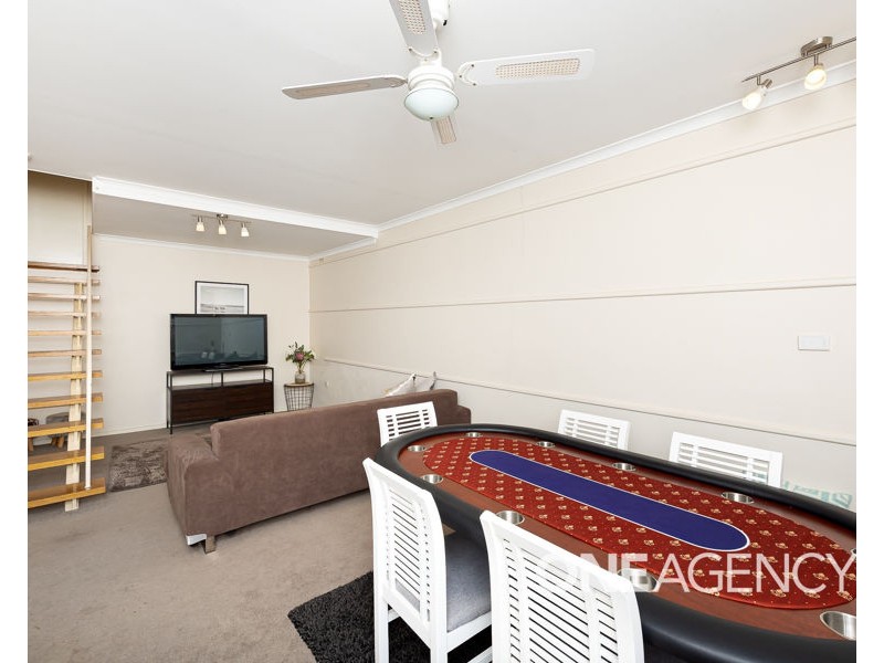 8 WILKS AVENUE, Kooringal NSW 2650