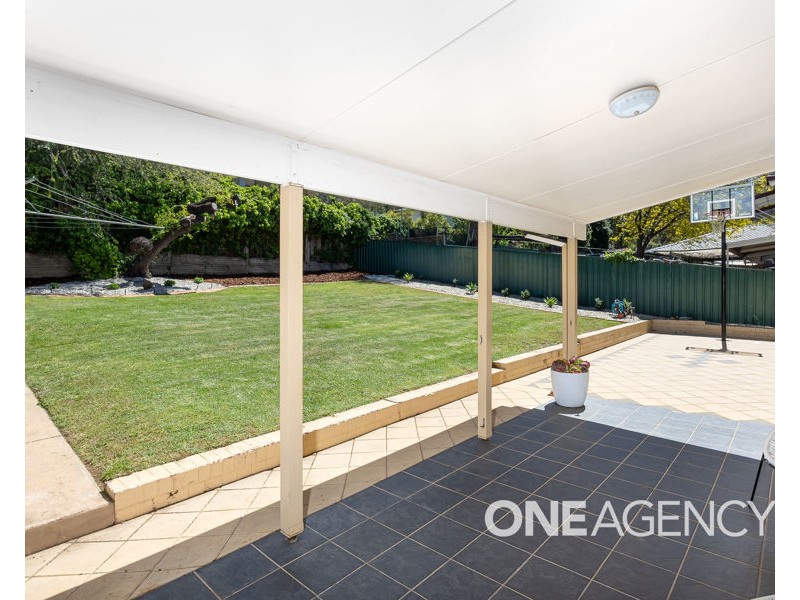 8 WILKS AVENUE, Kooringal NSW 2650
