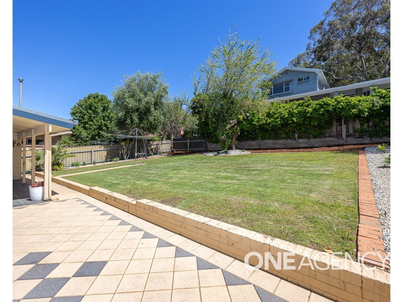 8 WILKS AVENUE, Kooringal NSW 2650