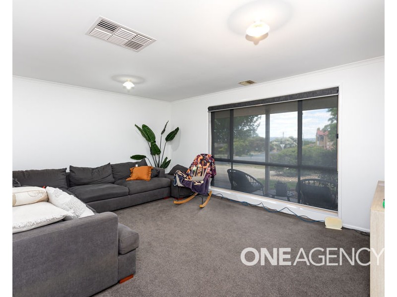 41 FAY AVENUE, Kooringal NSW 2650