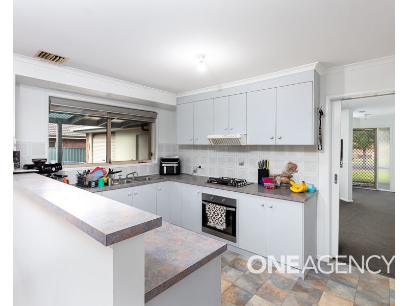 41 FAY AVENUE, Kooringal NSW 2650