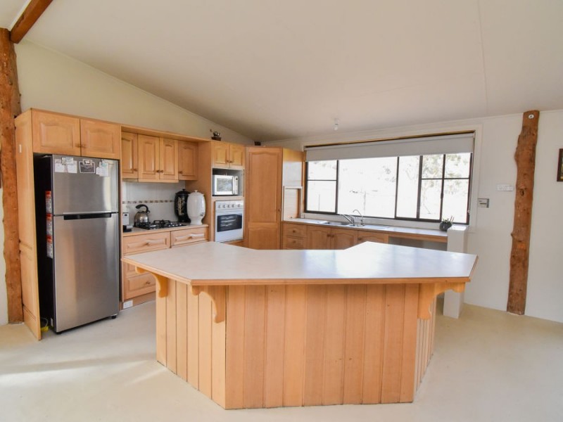 1924 CLIFTON RD, Carroll NSW 2340