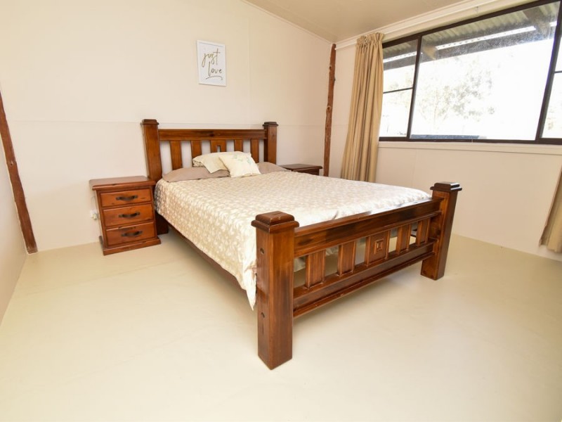 1924 CLIFTON RD, Carroll NSW 2340
