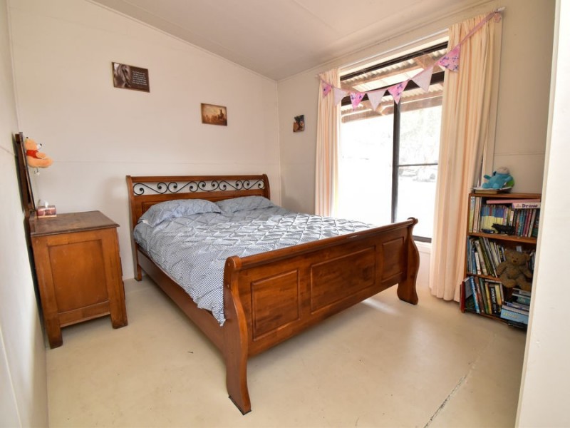 1924 CLIFTON RD, Carroll NSW 2340