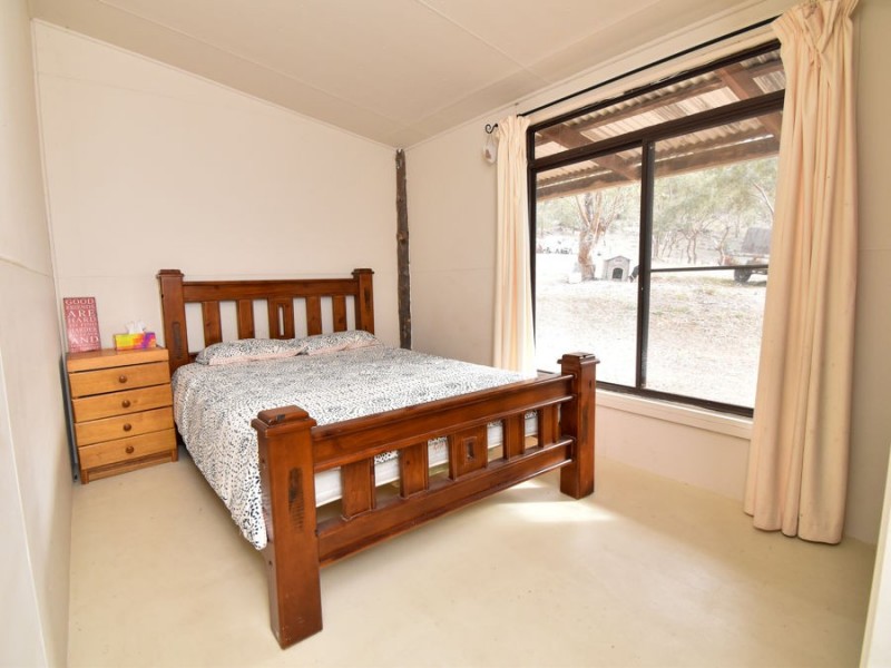 1924 CLIFTON RD, Carroll NSW 2340