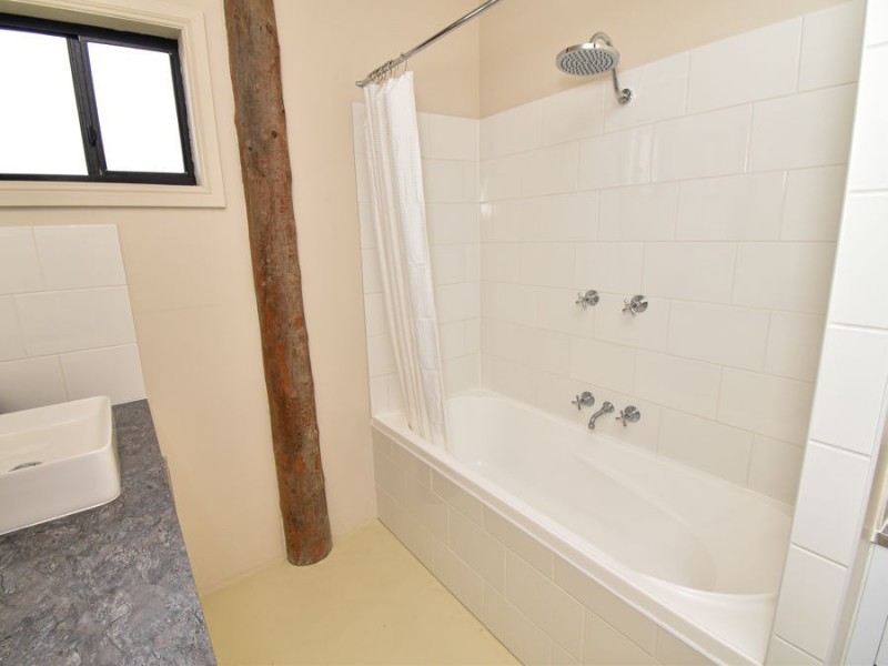 1924 CLIFTON RD, Carroll NSW 2340