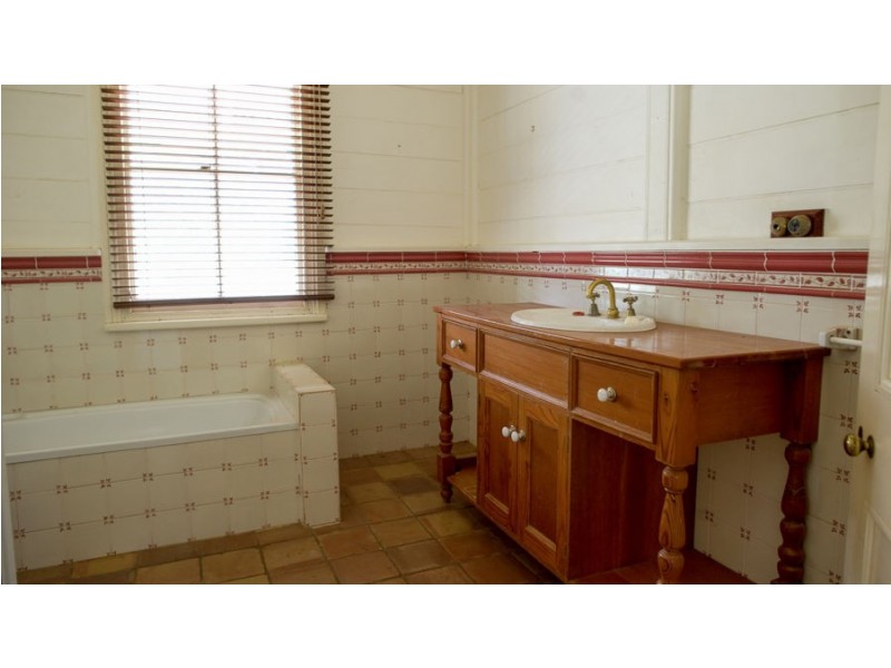 ‘WEST MOOKI’ 70 WILLIEWARINA RD, Caroona NSW 2343