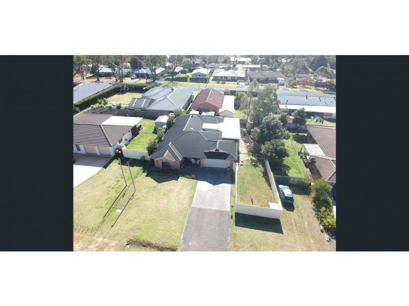 10 Fitzroy Street, Hill Top NSW 2575