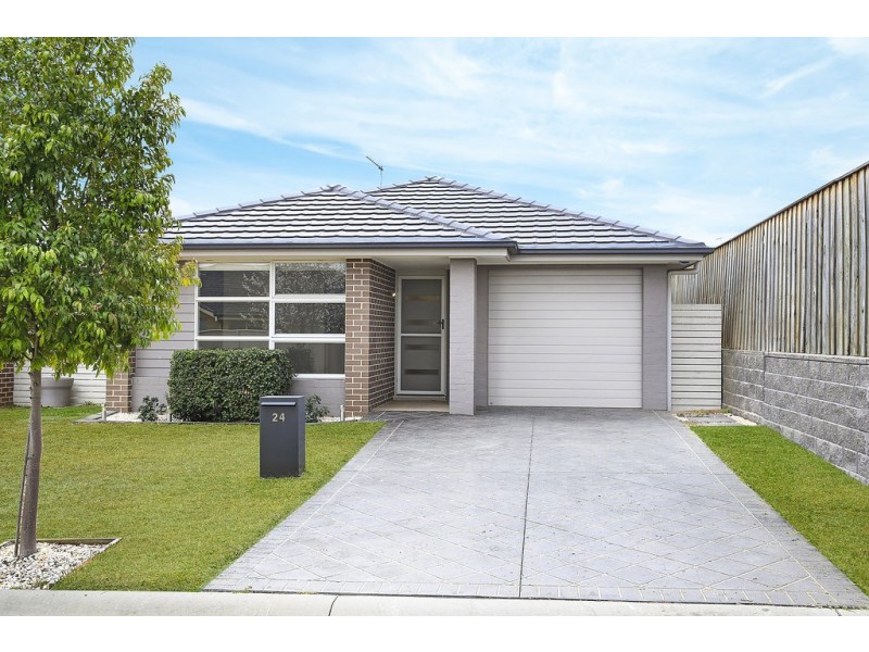 24 Gallina Drive, Spring Farm NSW 2570