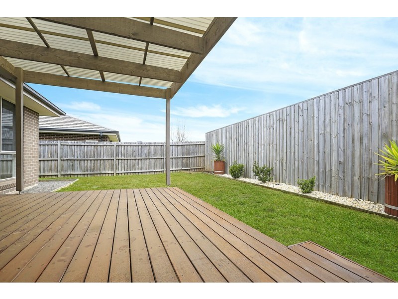 24 Gallina Drive, Spring Farm NSW 2570