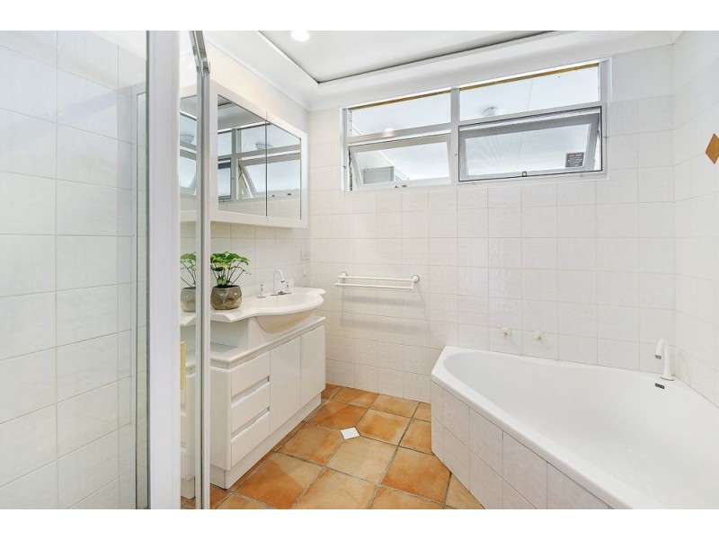 11 Maxwell Brown Drive, Southport QLD 4215