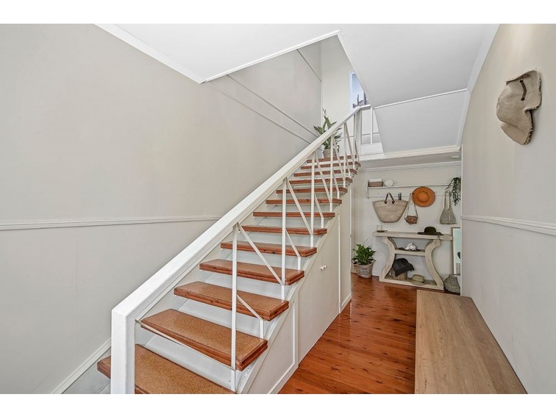 14 Harcourt Crescent, Southport QLD 4215